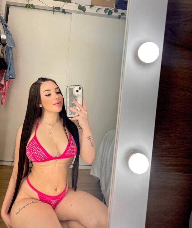 Check me out baby, I’m sexy and extremely naughty 🍑🍑😜😜😜 - Image 2